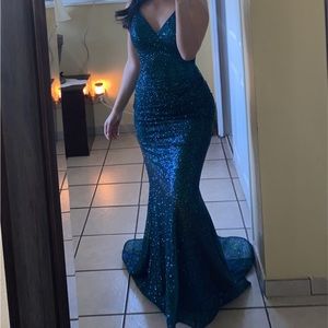 Sequin backless dress